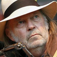 Neil Young Removes Music from All Streaming Services