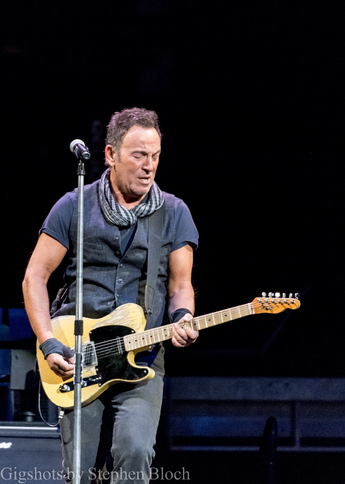 Bruce Springsteen at Milwaukee’s BMO Harris Bradley Center (A Gallery)