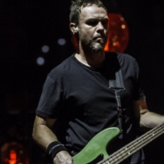 Pearl Jam’s Jeff Ament Recounts Seeing the Grateful Dead, Talks Pearl Jam’s New Album