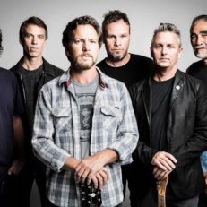 Pearl Jam Debut Suicide Cover at Pemberton Festival