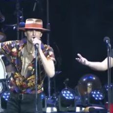 Pearl Jam Cover Jane’s Addiction with Perry Farrell at Lollapalooza Brazil