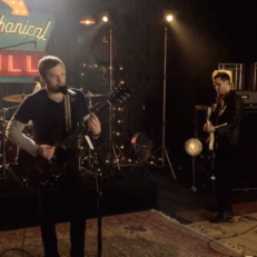 Video: Kings of Leon Highlight Nashville with “Temple”