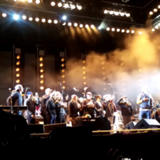 Watch: Chicago Blackhawks and Mumford & Sons Drink from the Stanley Cup