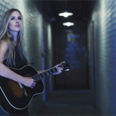 Holly Williams: Finding Her Own Path