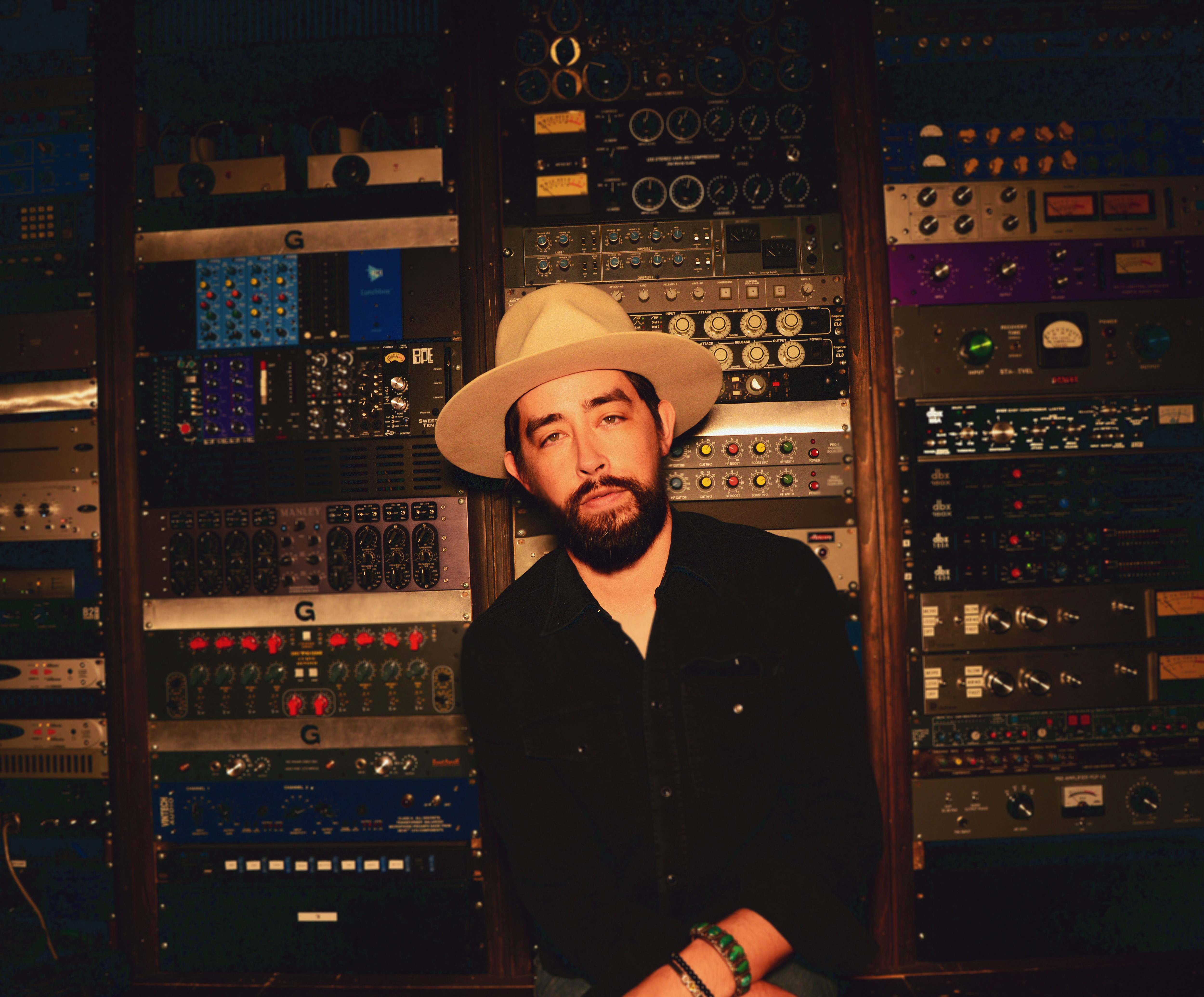 Video Premiere: Jackie Greene “Fragile and Wanting”