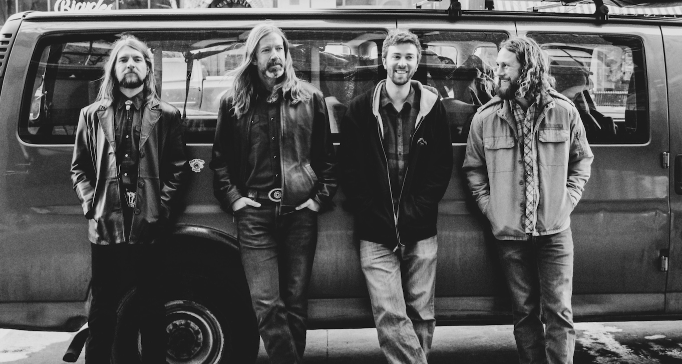 Video Premiere Grant Farm "Morning Train"