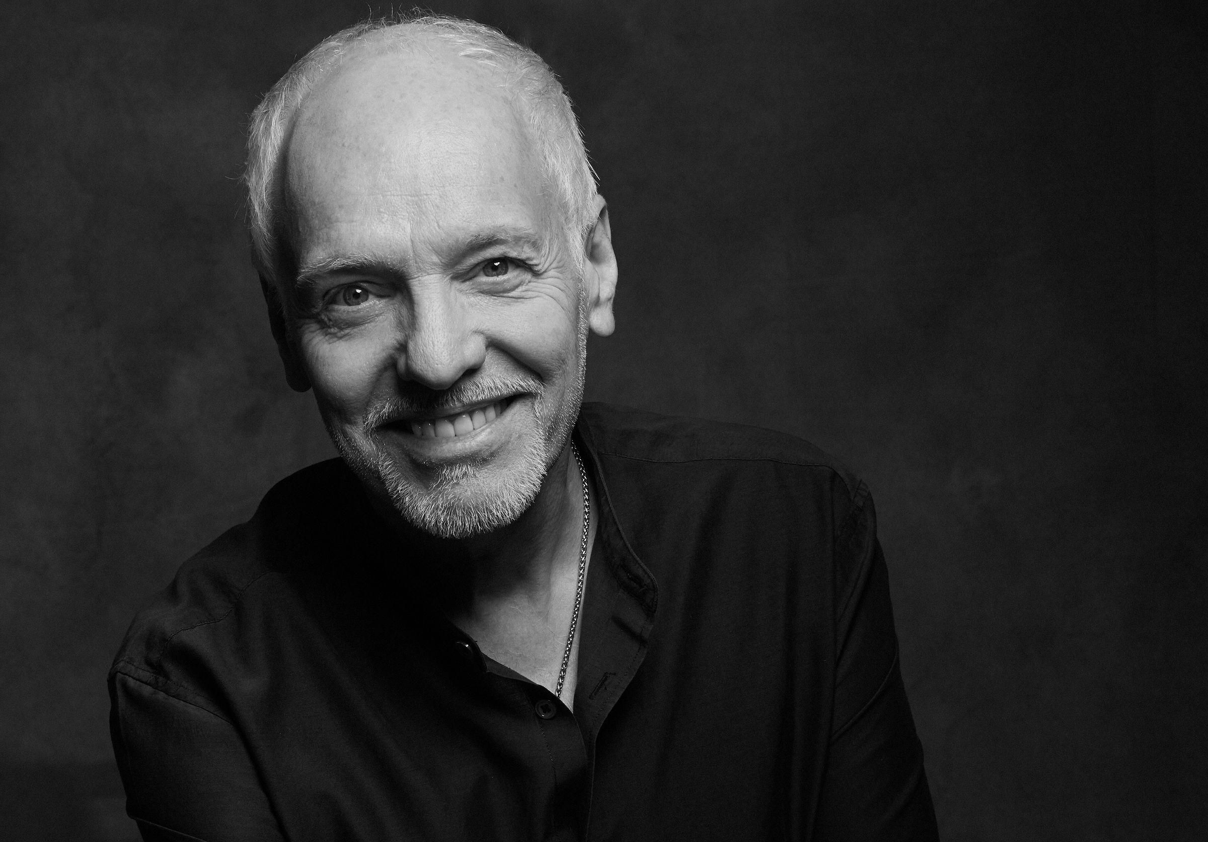 Interview: Peter Frampton on ‘All Blues,’ Muscle Disorder, Saying Farewell to Touring and More
