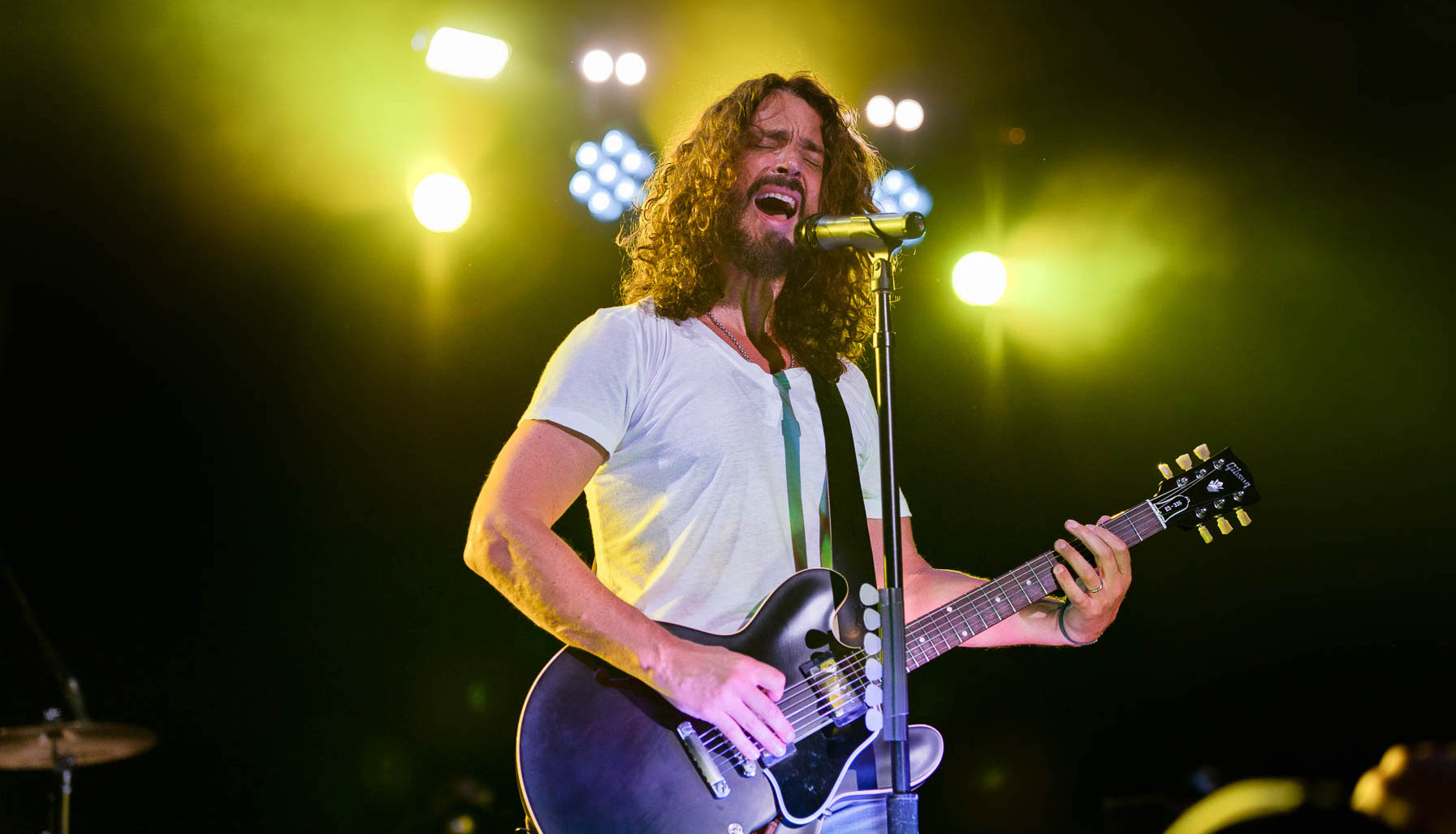 Honor What Would Have Been Chris Cornell’s 56th Birthday with His Unheard Cover of Guns N’ Roses “Patience” Honor What Would Have Been Chris Cornell’s 56th Birthday with His Unheard Cover of Guns N’ Roses “Patience”
