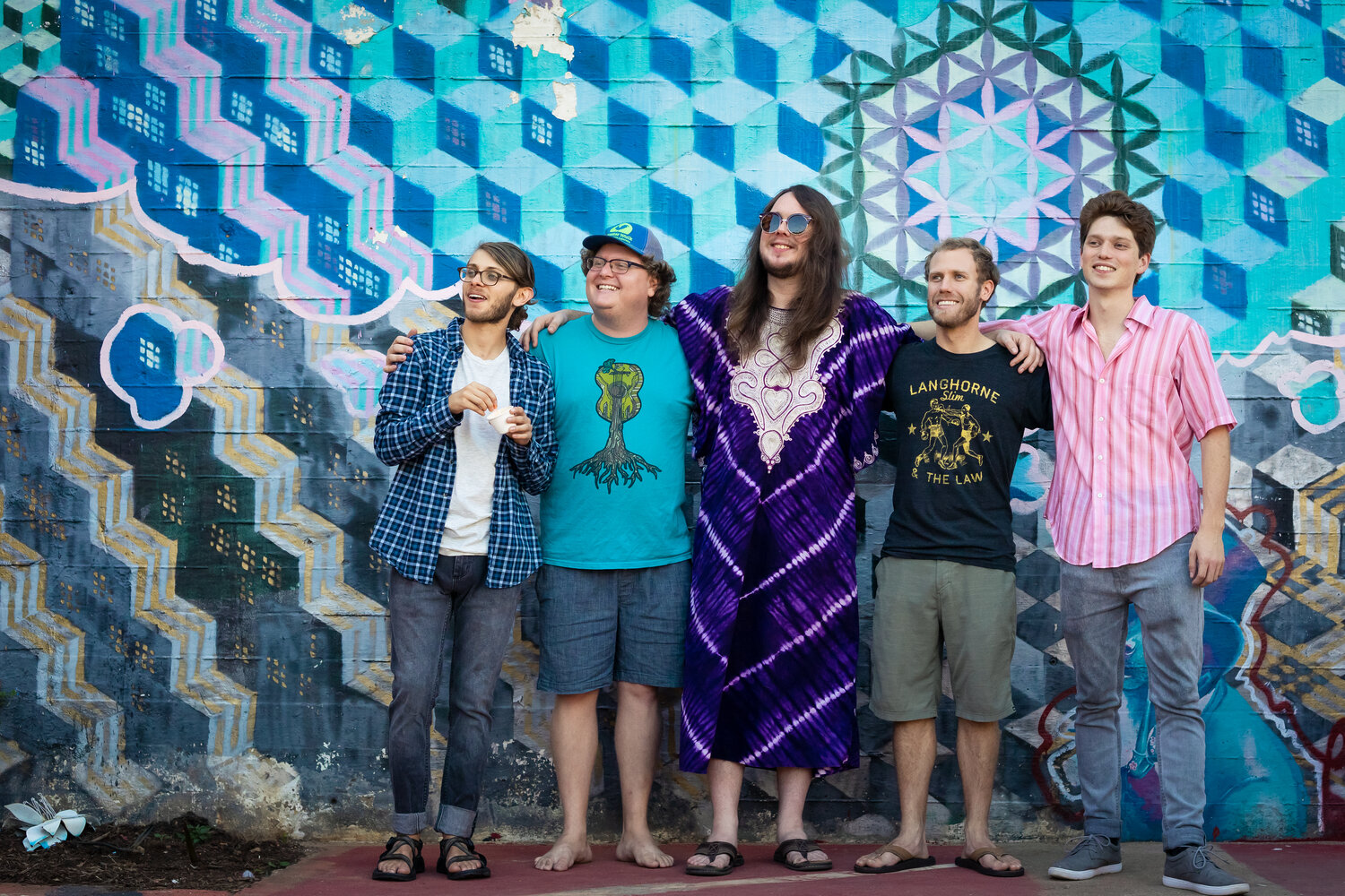 Premiere: Kendall Street Company Create New Animated Video for “Shanti the Dolphin”