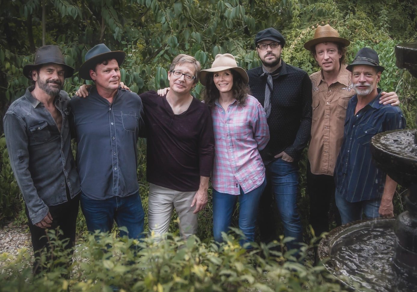 Video Premiere: Edie Brickell and New Bohemians “My Power”