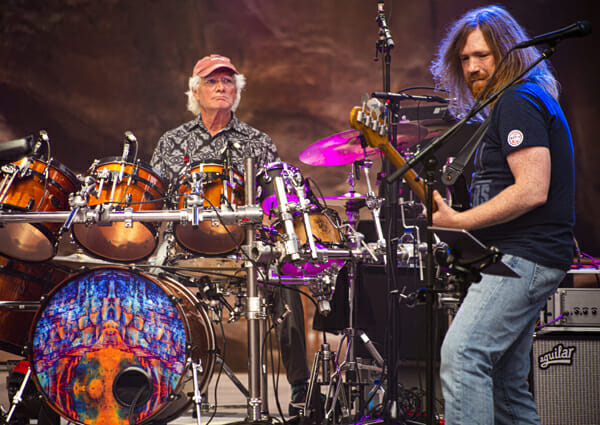 Billy & the Kids Announce Rebroadcast of Dead on The Rocks via FANS