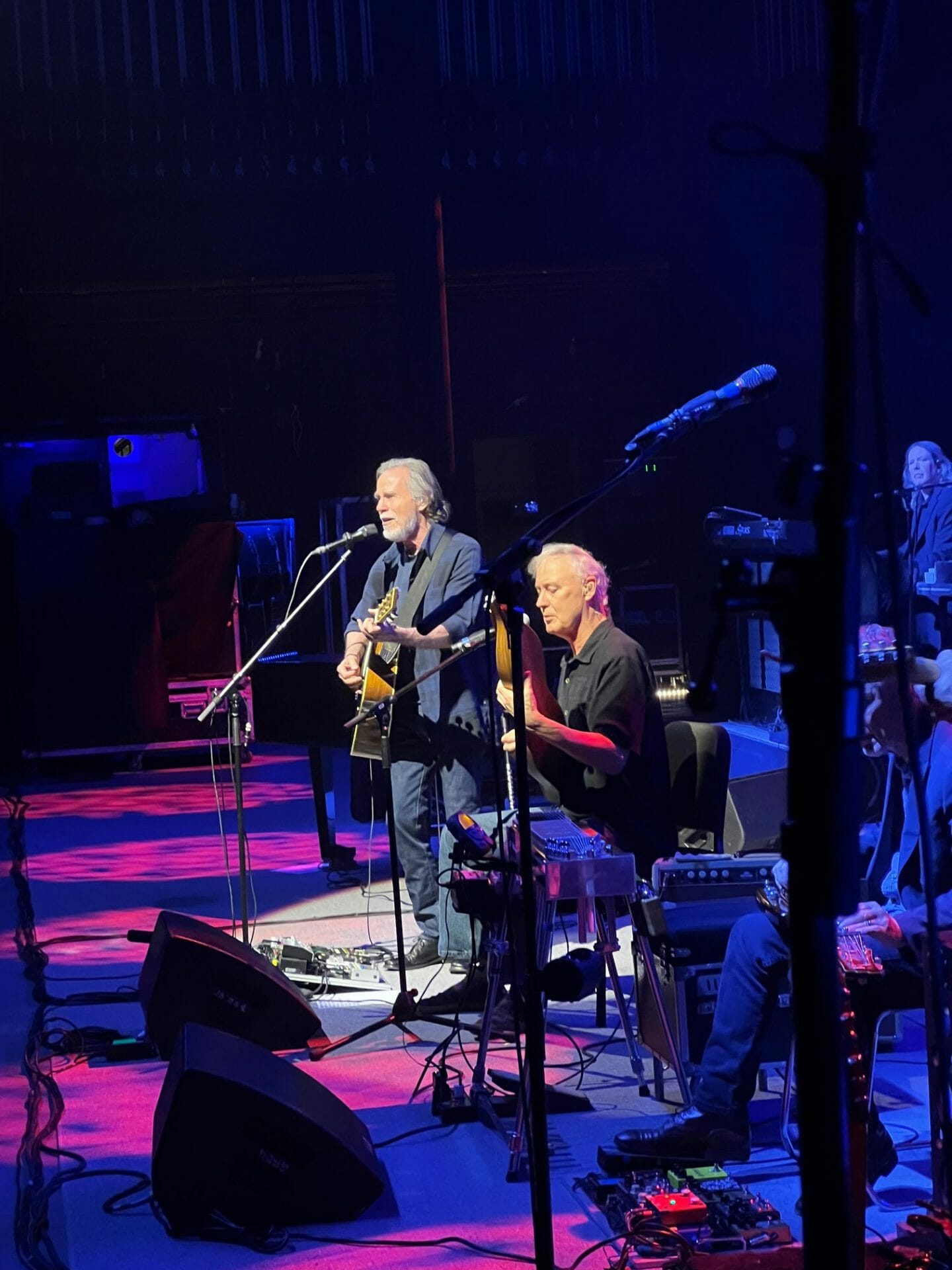 Jackson Browne Welcomes Bruce Hornsby on Stage in Richmond