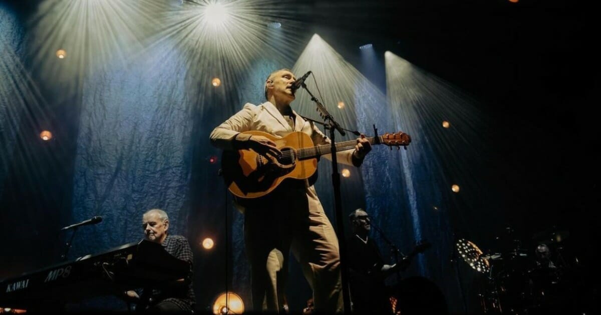 David Gray Brings ‘White Ladder’ to Los Angeles, Covers David Bowie and The Cure David Gray Brings ‘White Ladder’ to Los Angeles, Covers David Bowie and The Cure