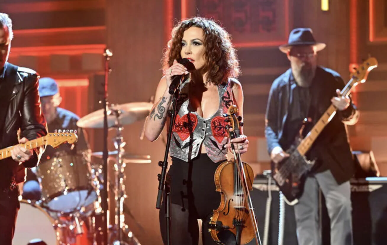 Watch Now: Amanda Shires and Jason Isbell Showcase “Hawk for the Dove” on ‘Fallon’ Watch Now: Amanda Shires and Jason Isbell Showcase “Hawk for the Dove” on ‘Fallon’