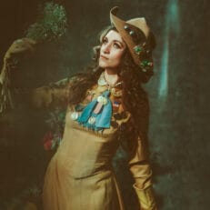 Watch: Sierra Ferrell Delivers Final ‘Trail of Flowers’ Preview, “American Dreaming”