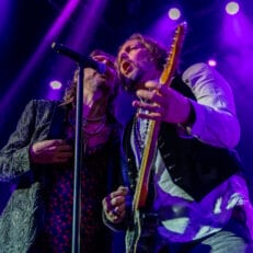 Watch: Ronnie Wood and Chuck Leavell Join The Black Crowes, Perform Faces “Stay With Me” for First Time Since 1990