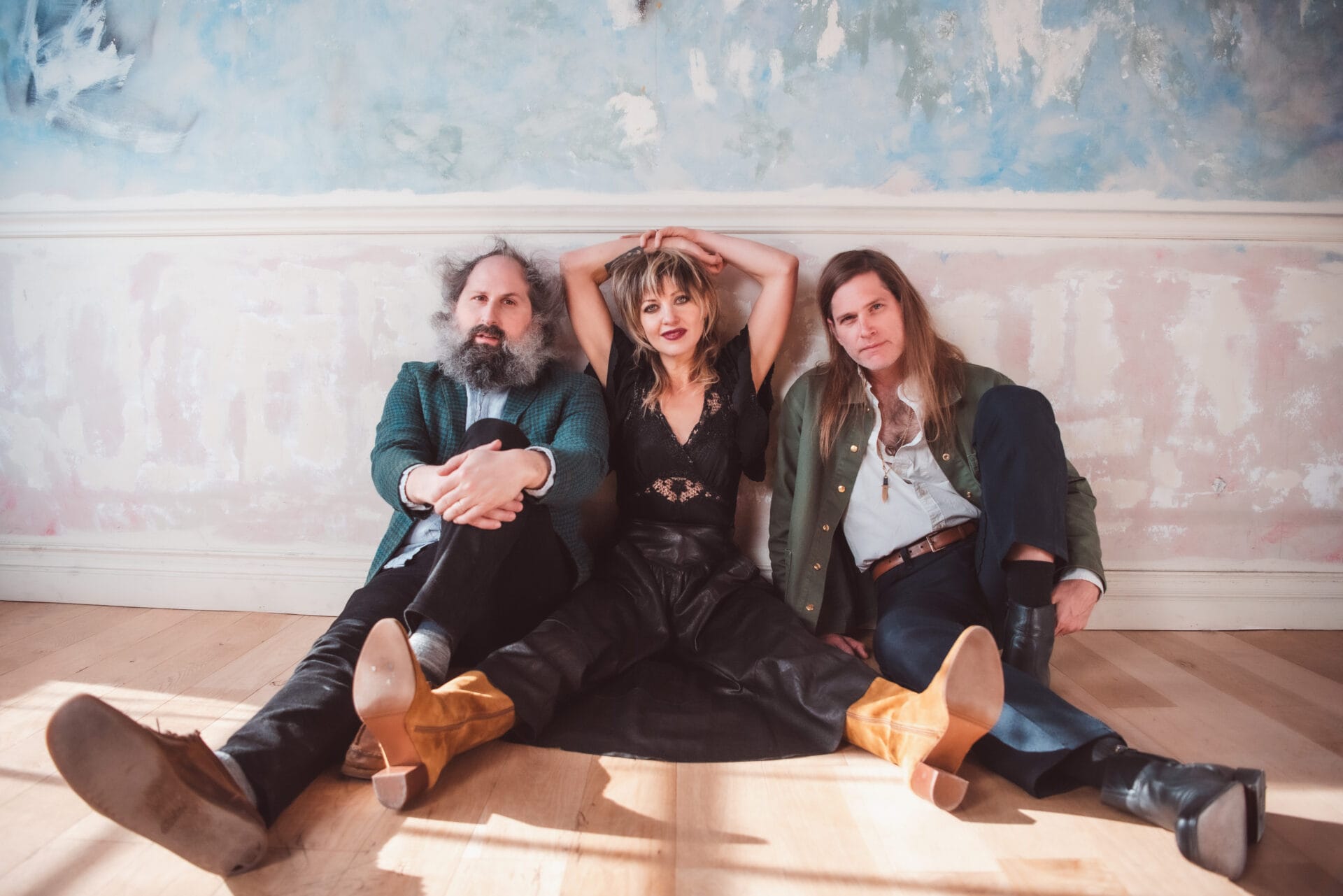 Bonny Light Horseman Announce Double LP ‘Keep Me on Your Mind/See You Free,’ Share First-Ever Music Video Bonny Light Horseman Announce Double LP ‘Keep Me on Your Mind/See You Free,’ Share First-Ever Music Video
