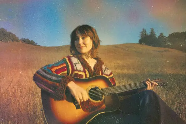 Listen: Molly Tuttle Drops New EP ‘Into the Wild,’ Featuring Jefferson Airplane, Kate Wolf and Olivia Rodrigo Covers