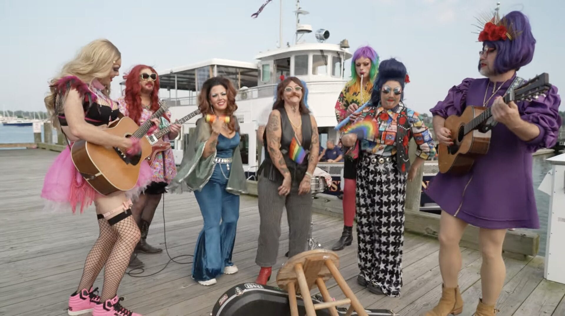 Watch: Elle King and Bertha: Grateful Drag Team Up for “Fire on the Mountain” Backstage at Newport Folk Festival Watch: Elle King and Bertha: Grateful Drag Team Up for “Fire on the Mountain” Backstage at Newport Folk Festival