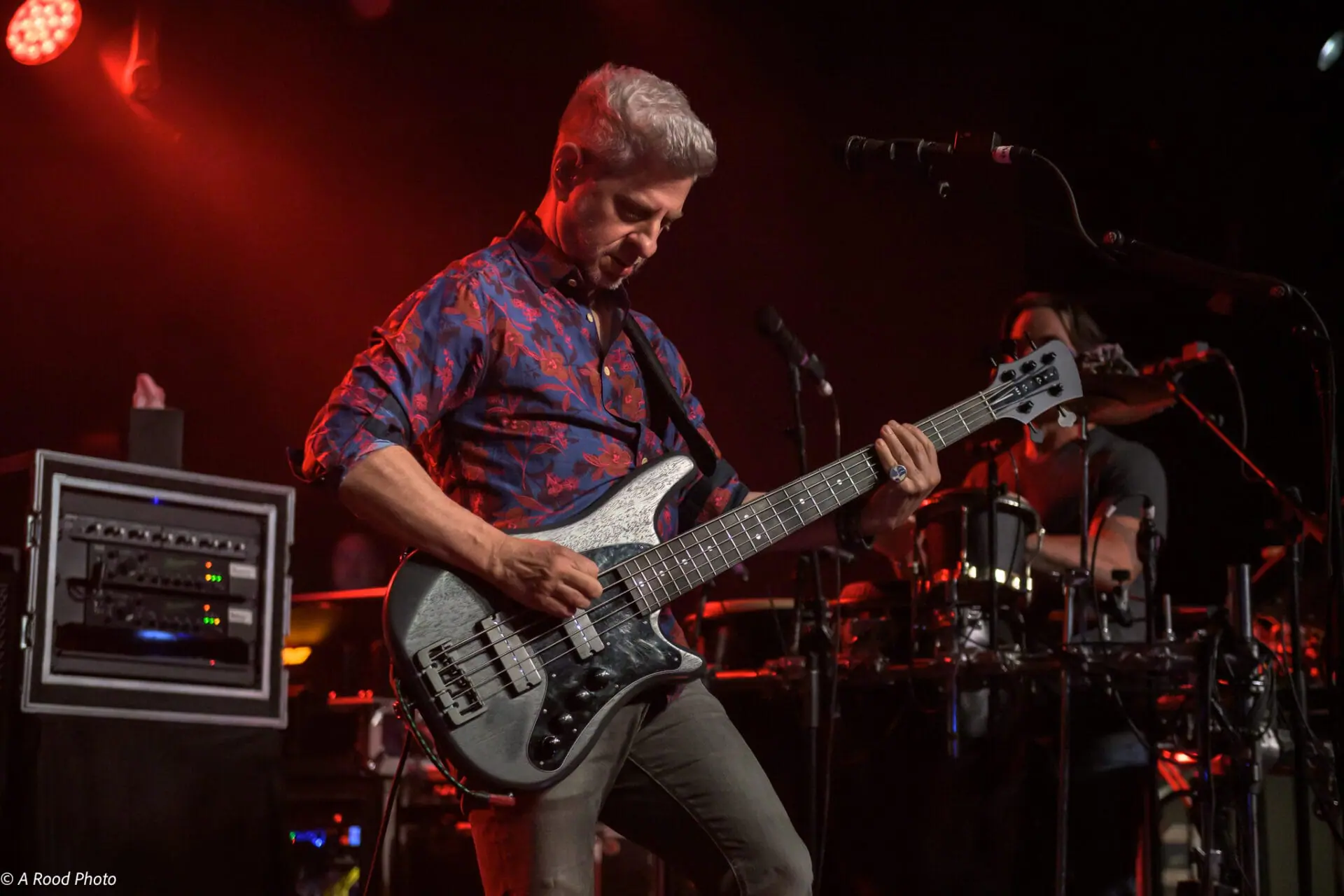 Mike Gordon Performs Improvisational Music During Rory Scoval’s Comedy Set in Brooklyn