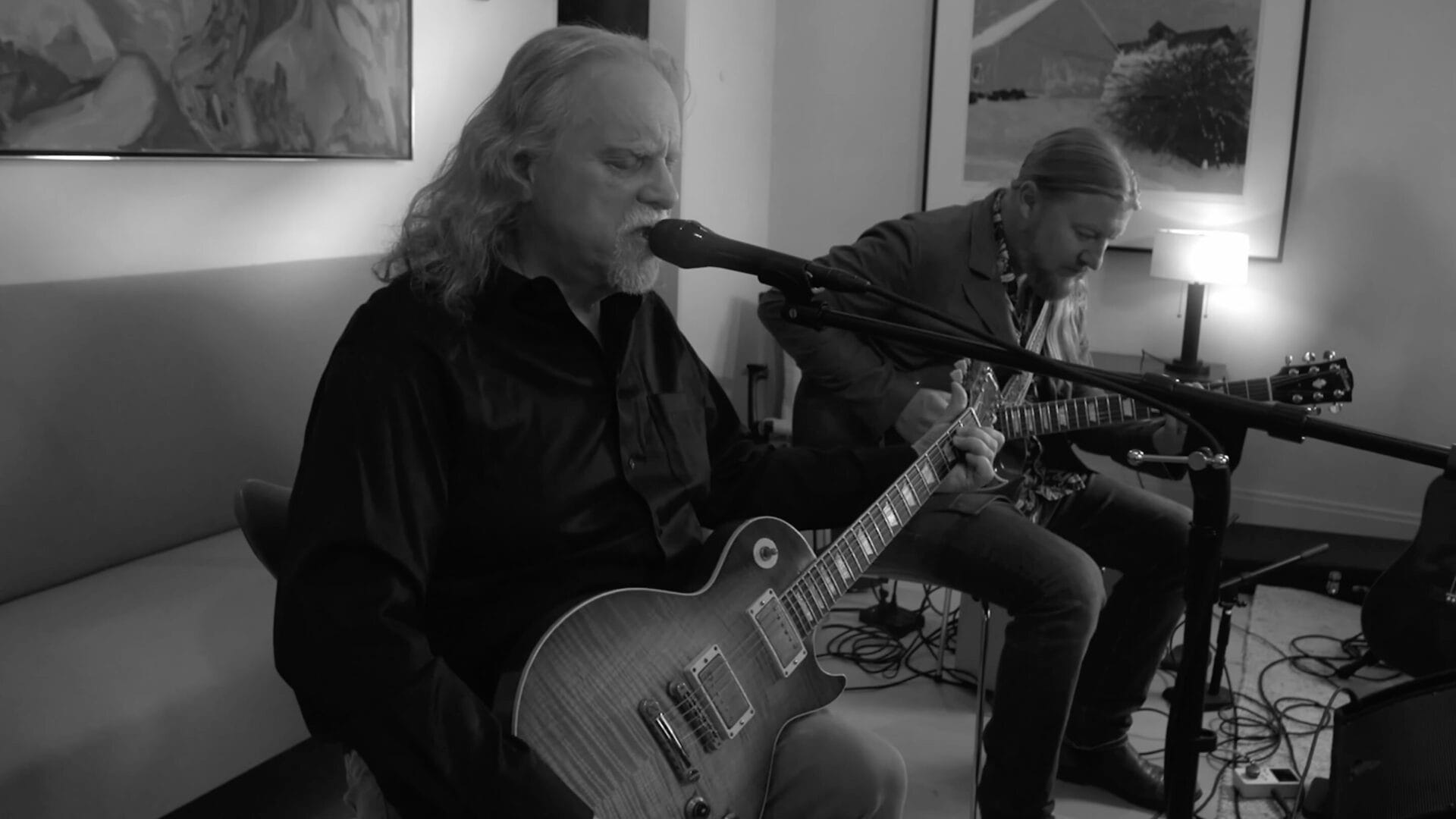 Watch: Warren Haynes Shares Intimate Live Duet of “These Changes” with Derek Trucks