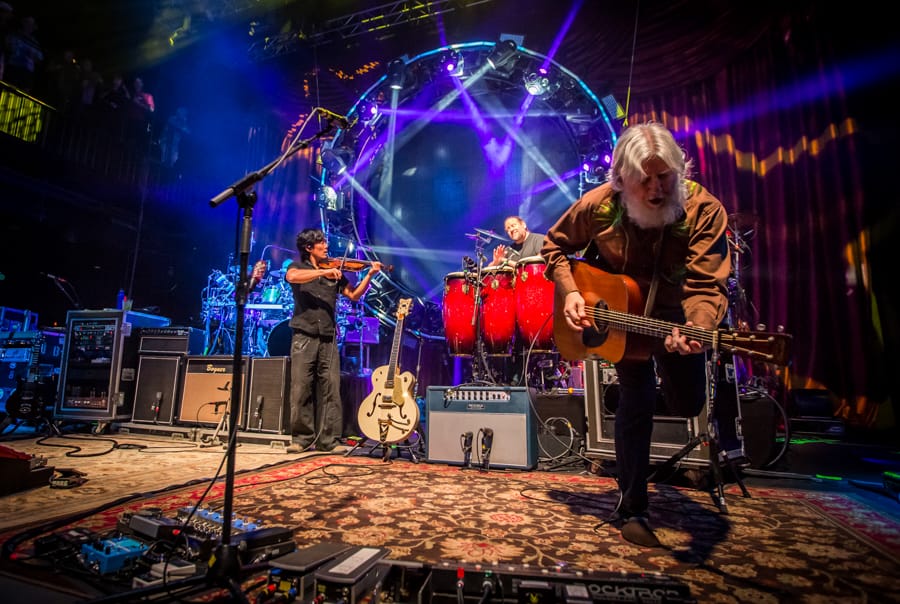 String Cheese Incident and The Wood Brothers Unite on First “How Sweet It Is” Cover Since 2005 String Cheese Incident and The Wood Brothers Unite on First “How Sweet It Is” Cover Since 2005