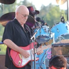 Dave Mason Cancels All 2025 Tour Dates While Recovering from Illness
