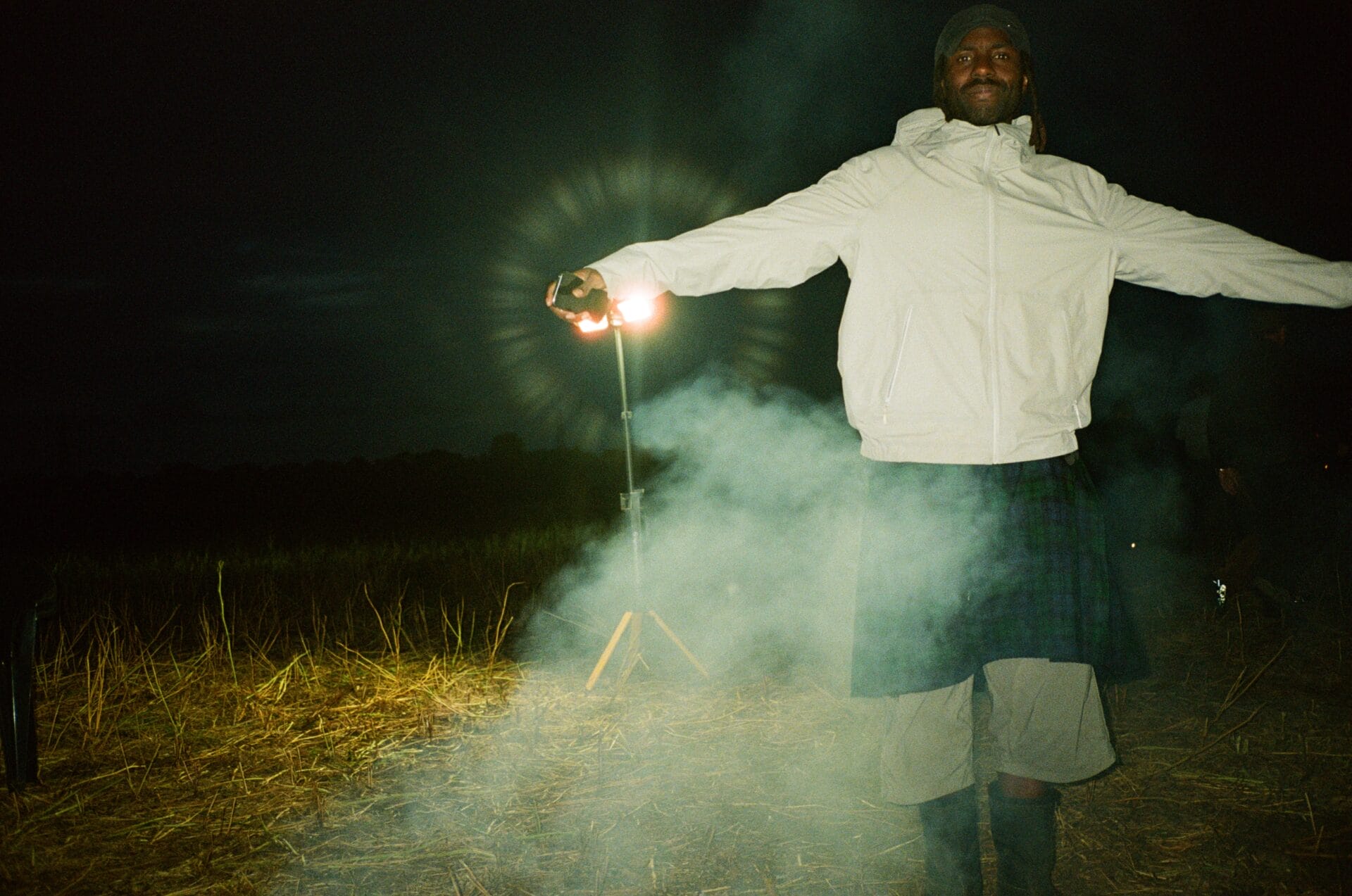 Blood Orange Shares “The Field,” Featuring The Durutti Column, Caroline Polachek, Tariq Al-Sabir and Daniel Caesar Blood Orange Shares “The Field,” Featuring The Durutti Column, Caroline Polachek, Tariq Al-Sabir and Daniel Caesar