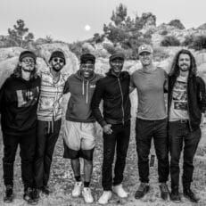 Listen: 2ŁØT and Aloe Blacc Unite for “Immortal,” Announce Collaboration at Somewhere Festival in Wichita
