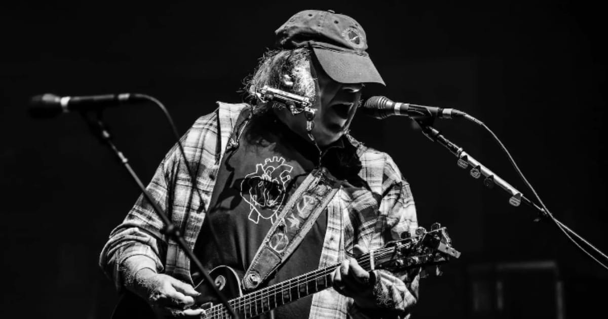 Watch: Neil Young and the Chrome Hearts Perform 14-Minute 