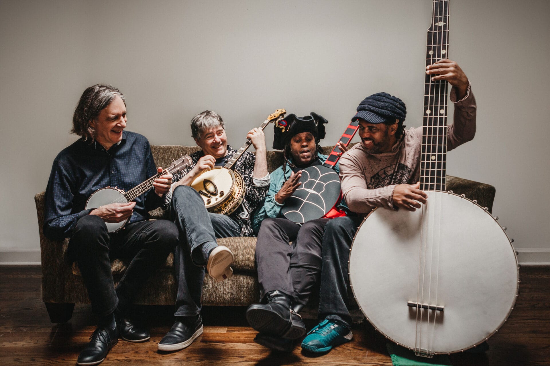 Béla Fleck and the Flecktones Announce ‘Jingle All the Way’ Tour with Jeff Coffin and Alash Béla Fleck and the Flecktones Announce ‘Jingle All the Way’ Tour with Jeff Coffin and Alash