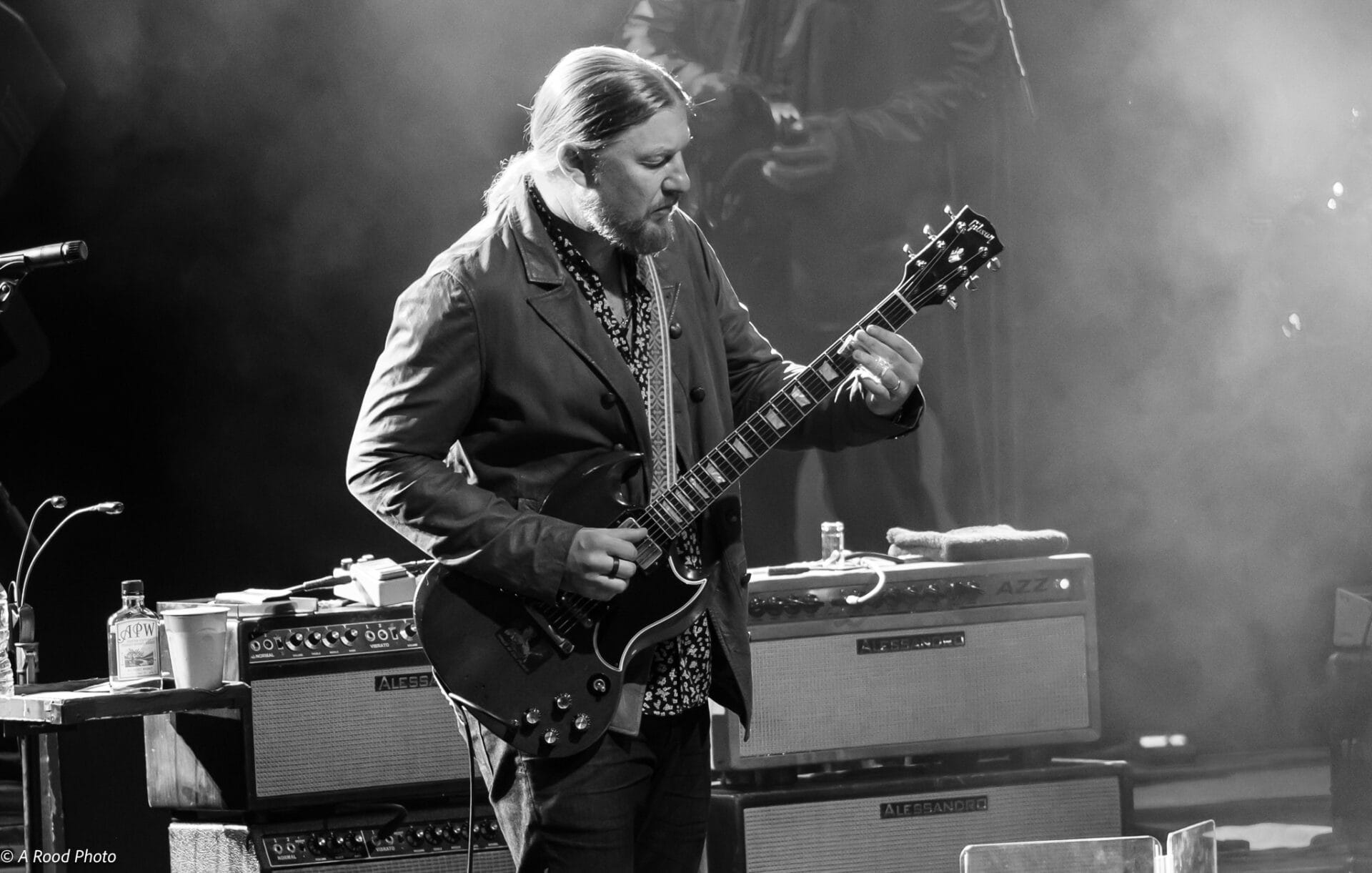 Tedeschi Trucks Band Bring Out Molly Tuttle for Bob Dylan Cover in Fort Worth