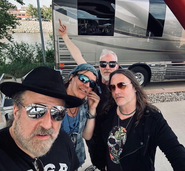 Tour Diary: Spin Doctors Tour Diary: Spin Doctors