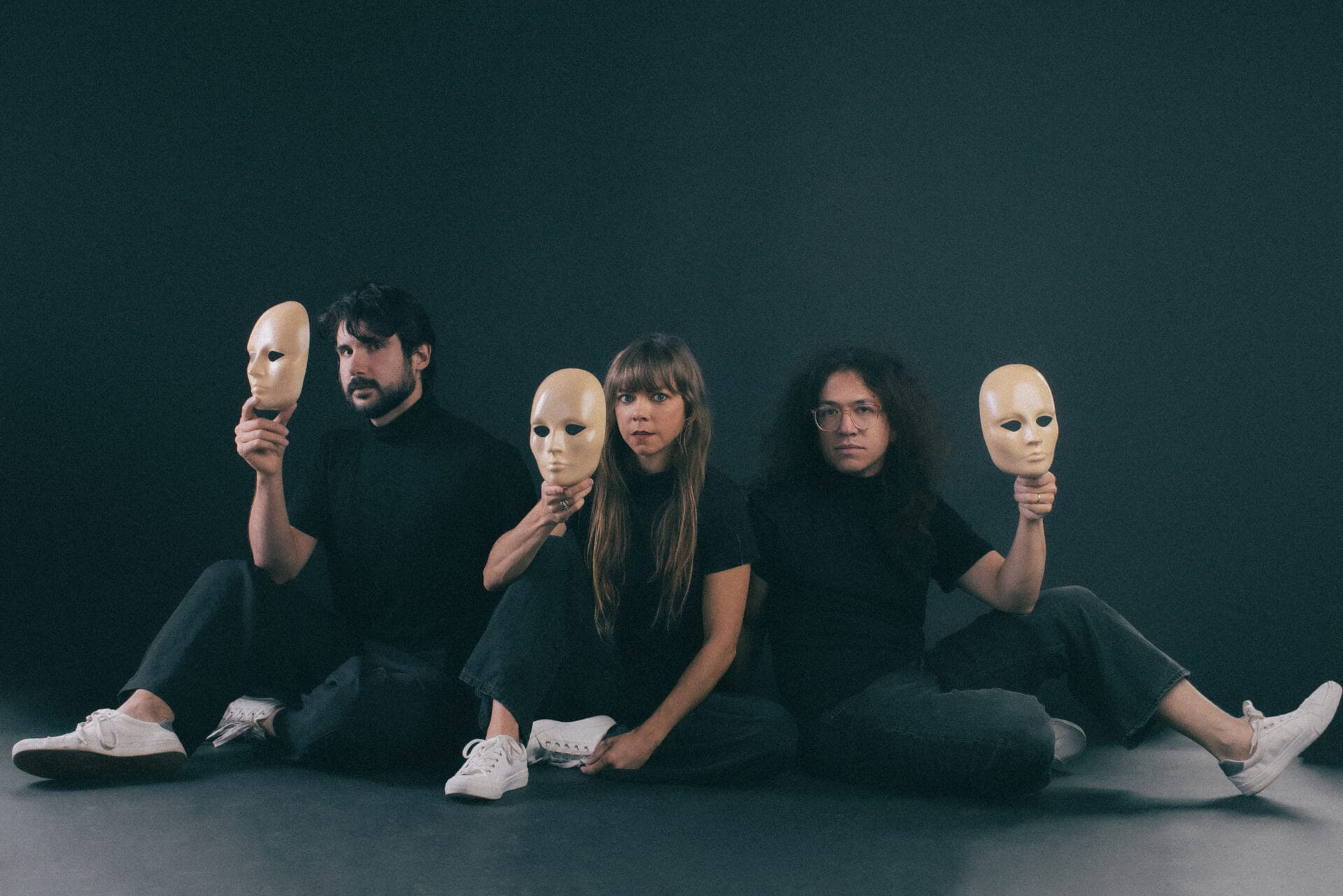 Song Premiere: Arc Iris Take Listeners to the Year 2080 on “A Click and a Twitch”