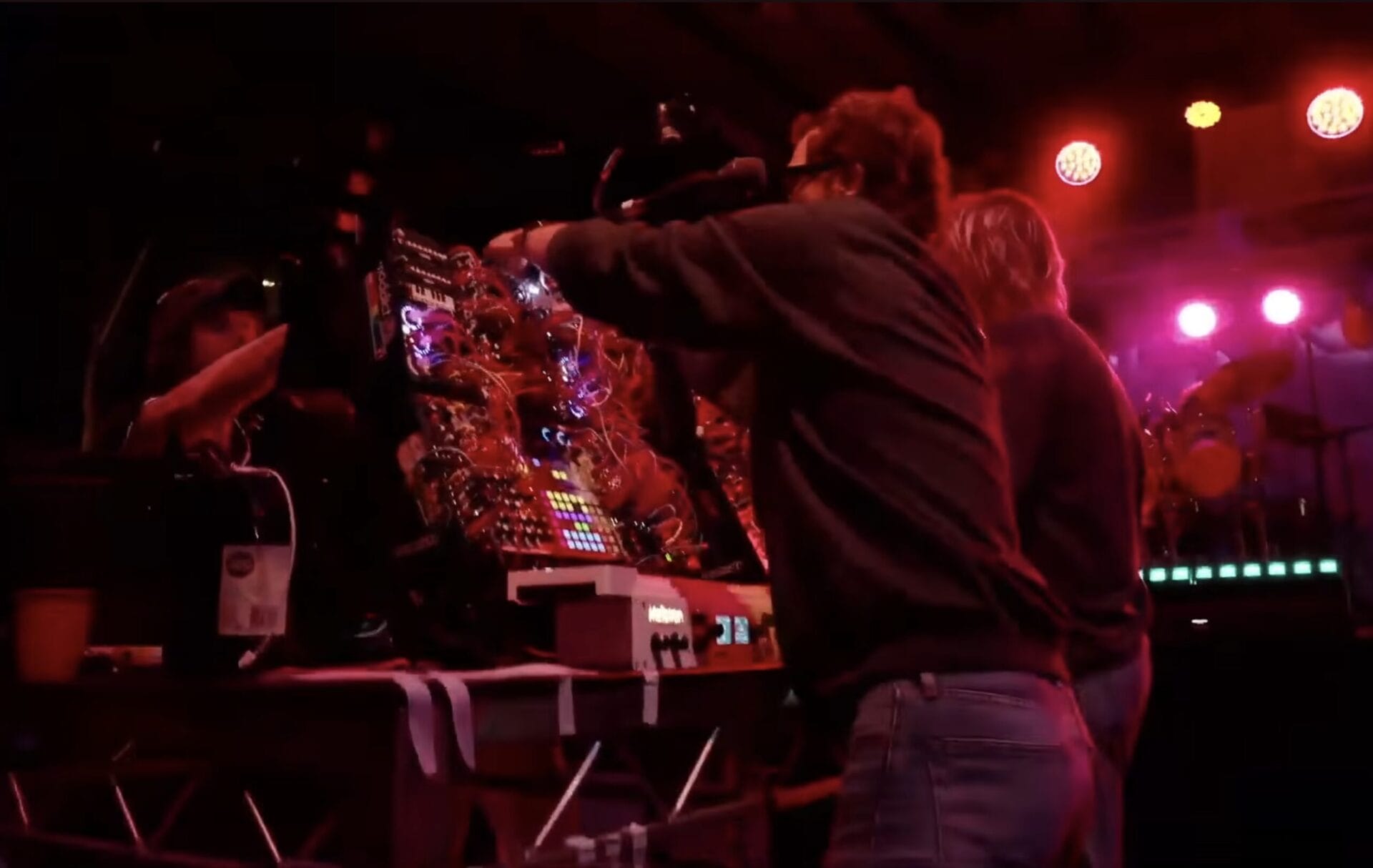 King Gizzard & The Lizard Wizard Debut Four Songs at Hometown Rave Show King Gizzard & The Lizard Wizard Debut Four Songs at Hometown Rave Show