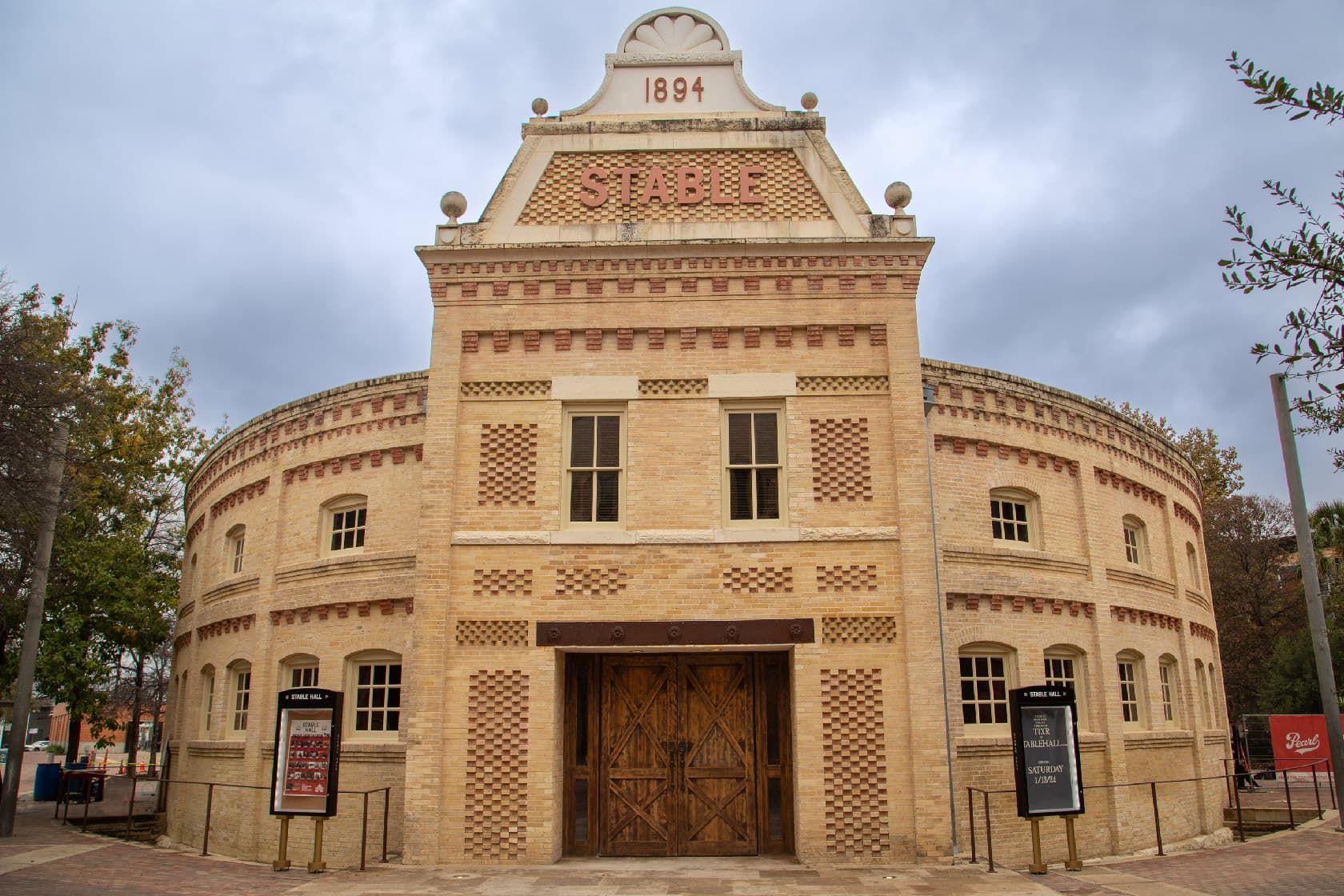 Dayglo Presents to Partner with San Antonio’s Stable Hall