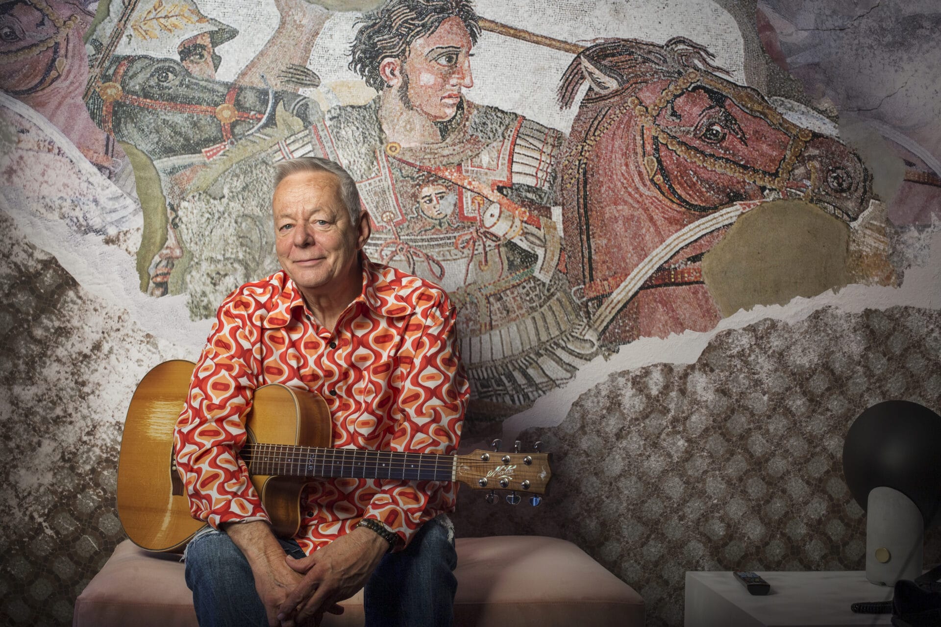 Video Premiere: Tommy Emmanuel Captures The Outback’s Ambience on “Initiation 25”