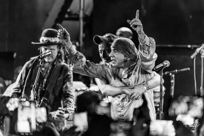 Bruce Springsteen Gives Surprise Set at WhyHunger's 50th Anniversary  Hungerthon Benefit Concert (Gallery + Recap)