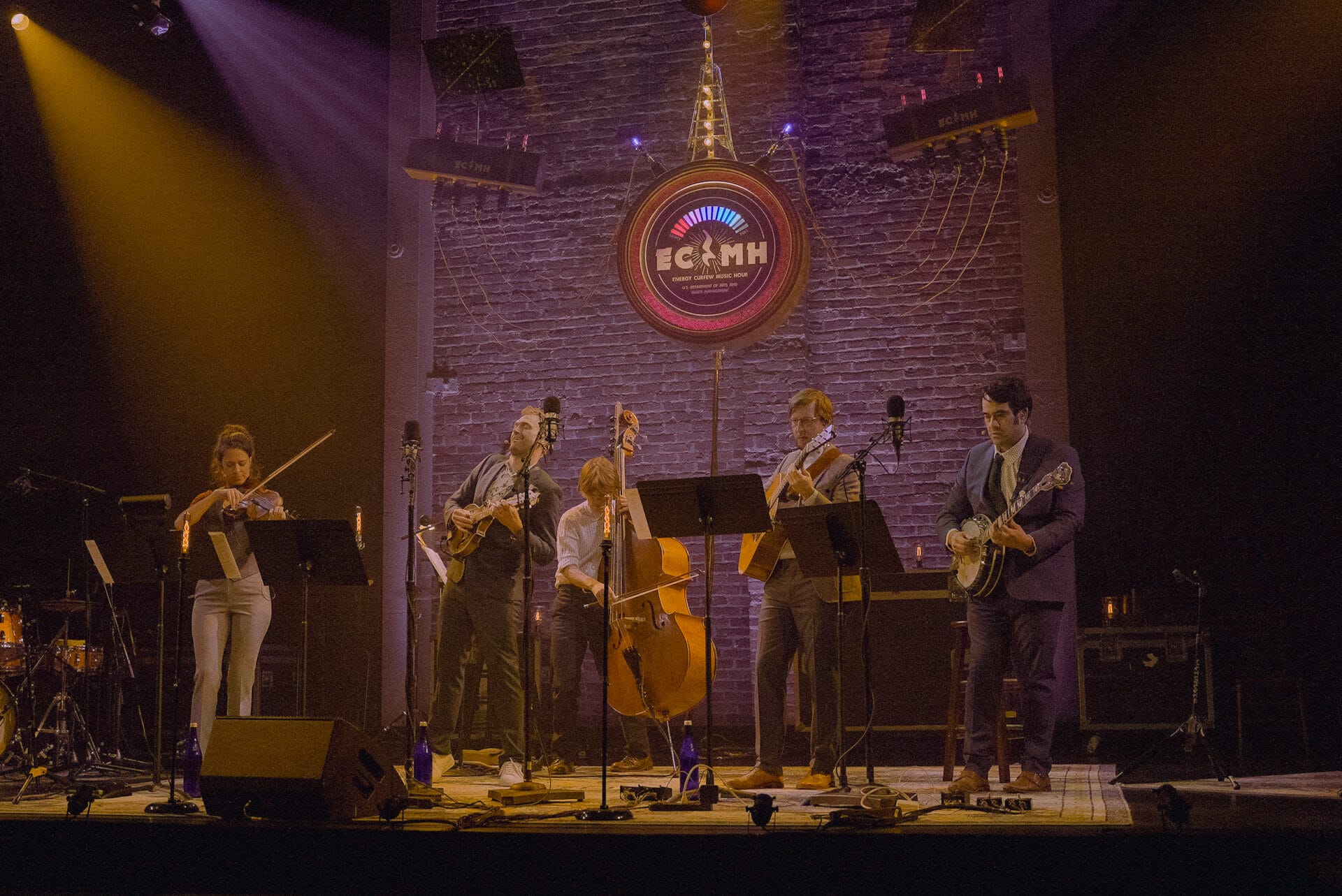 relix.com - dean - Behind The Scenes at the Energy Curfew Music Hour: The Process of Chasing Ants