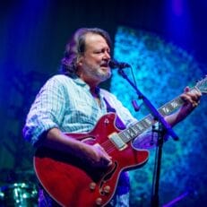 Widespread Panic Revisit ‘Earth to America’ Track During Opening Night in Oakland