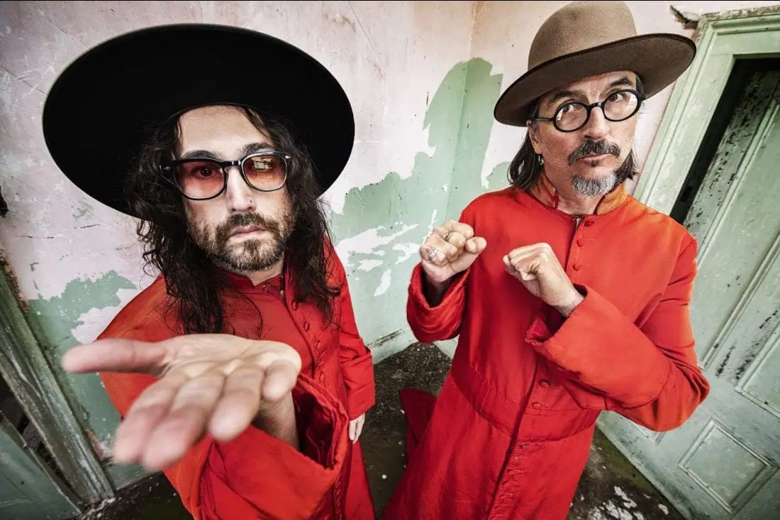 Les Claypool Announces Claypool Gold Tour with Primus, Claypool