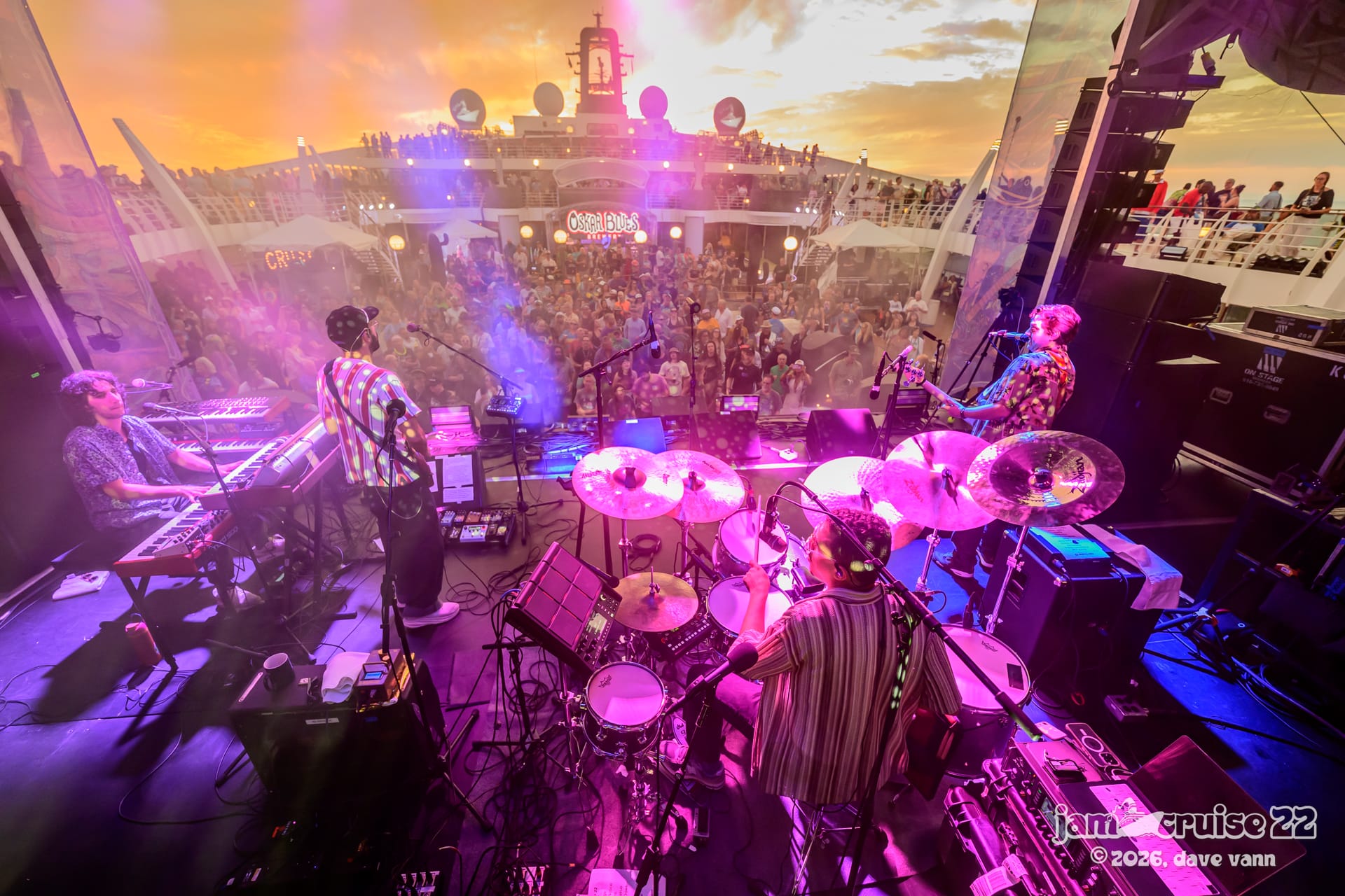 relix.com - Rob Moderelli - Jam Cruise 22 Concludes with the Jazz Mandolin Project, Eggy, Lettuce, Lotus, Skerik's Jam Room and More (Gallery + Recap)