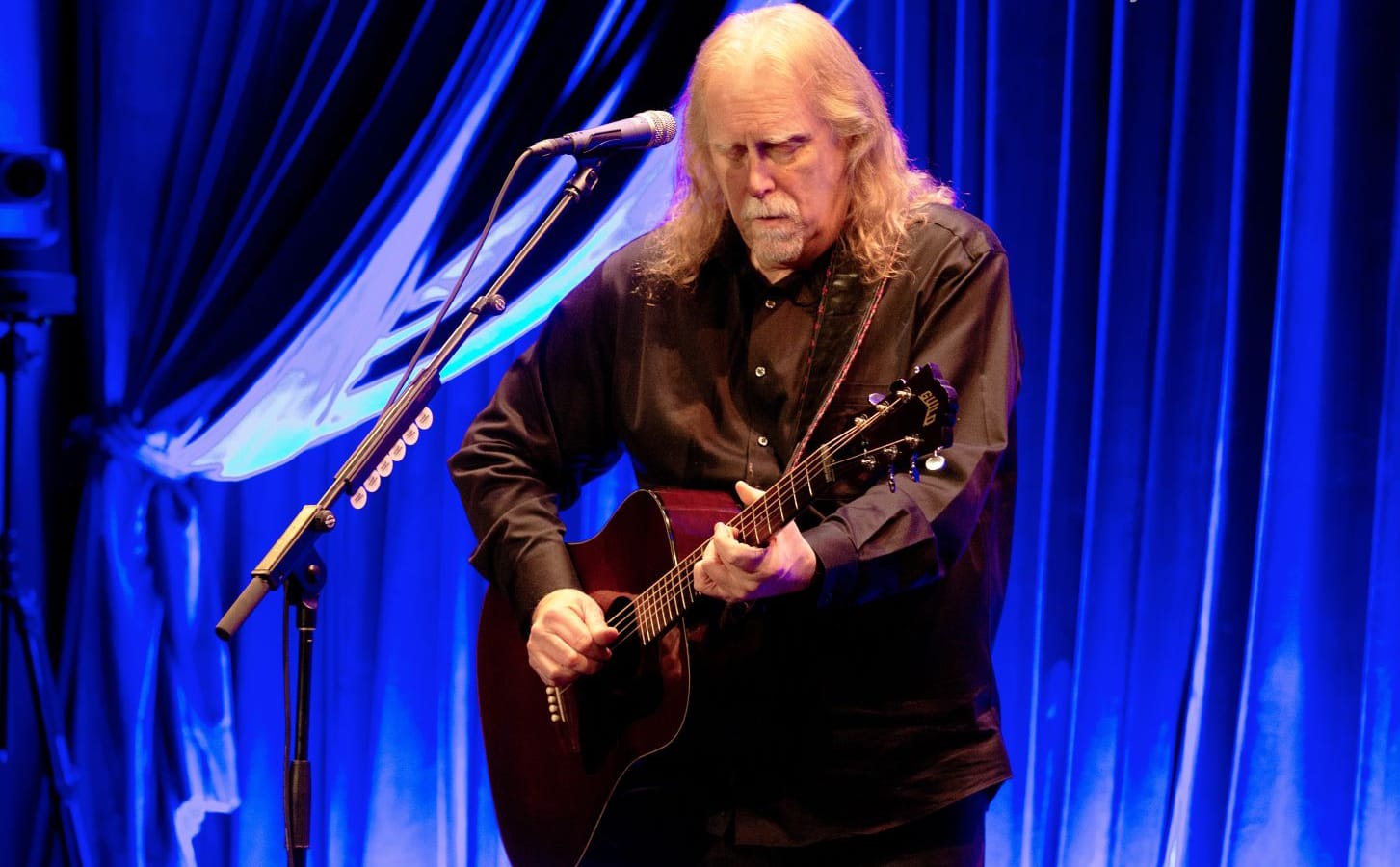 Warren Haynes Goes Solo on The Sunset Strip