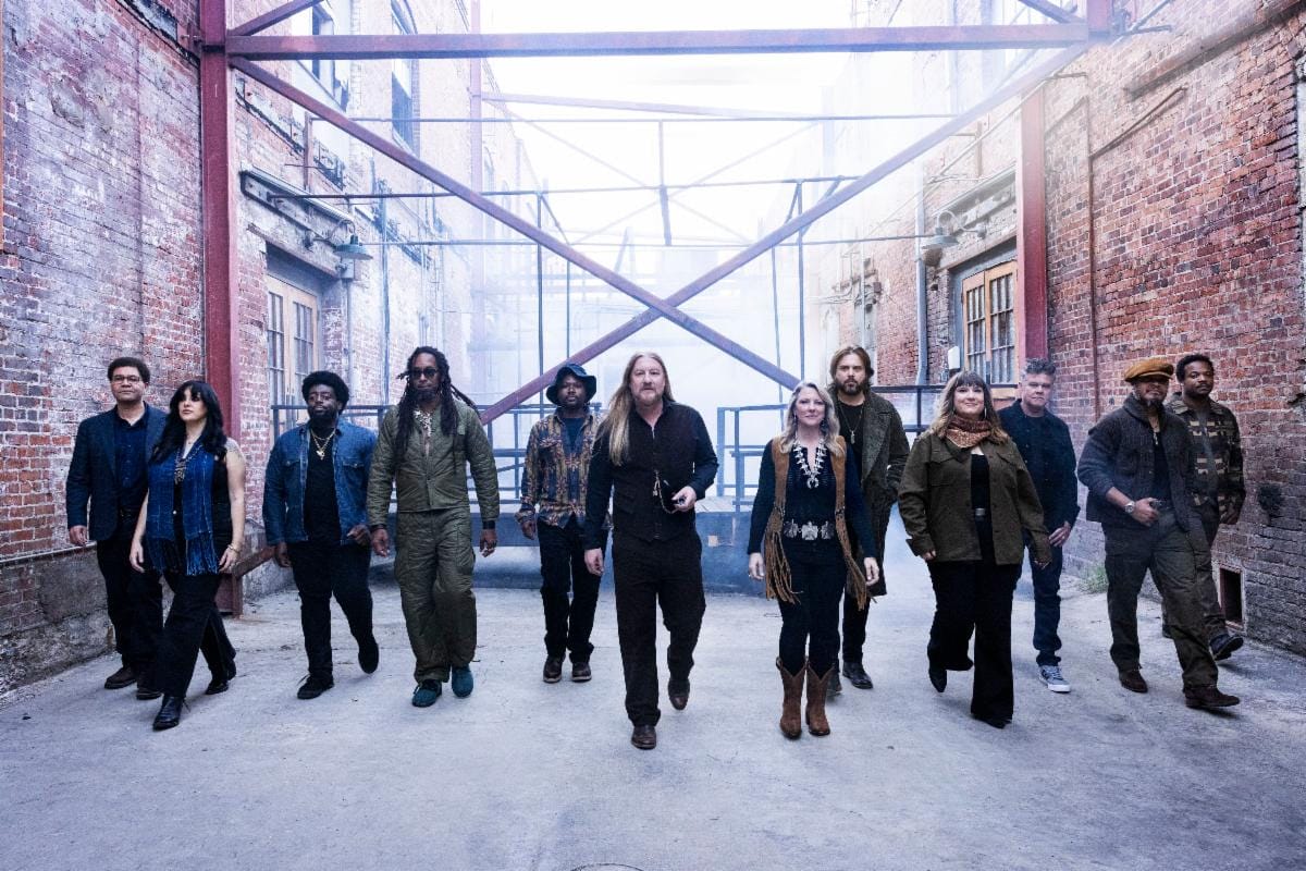 Tedeschi Trucks Band Preview Forthcoming Album ‘Future Soul’ with New Single “Who Am I”