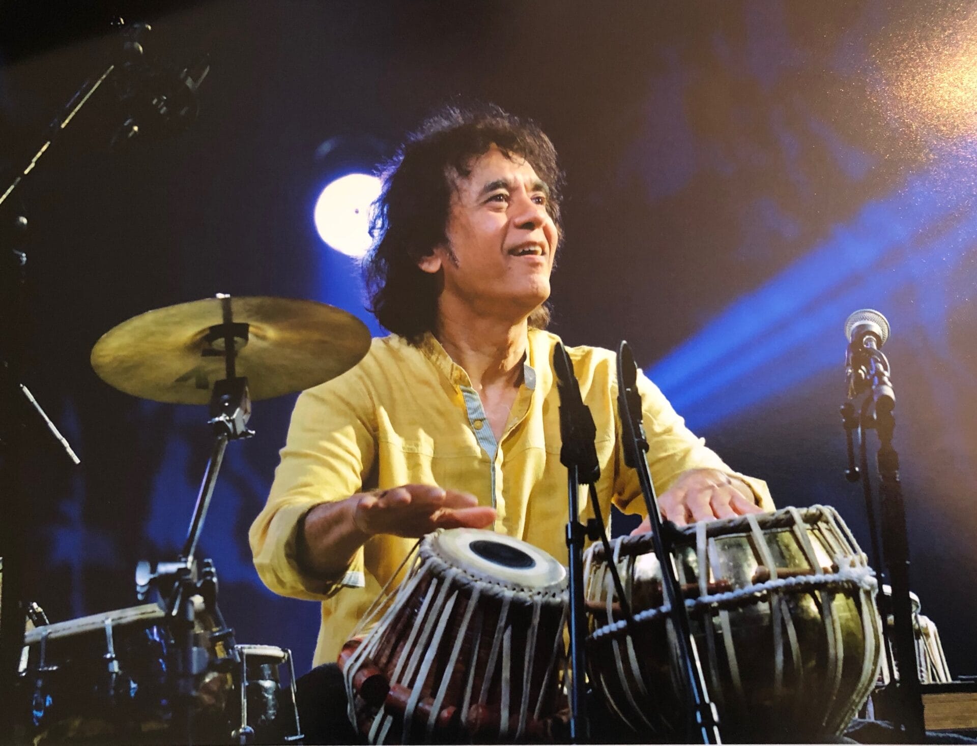 Zakir Hussain: Mickey Hart and Béla Fleck Reflect on the Eternal Student and Rhythm Master