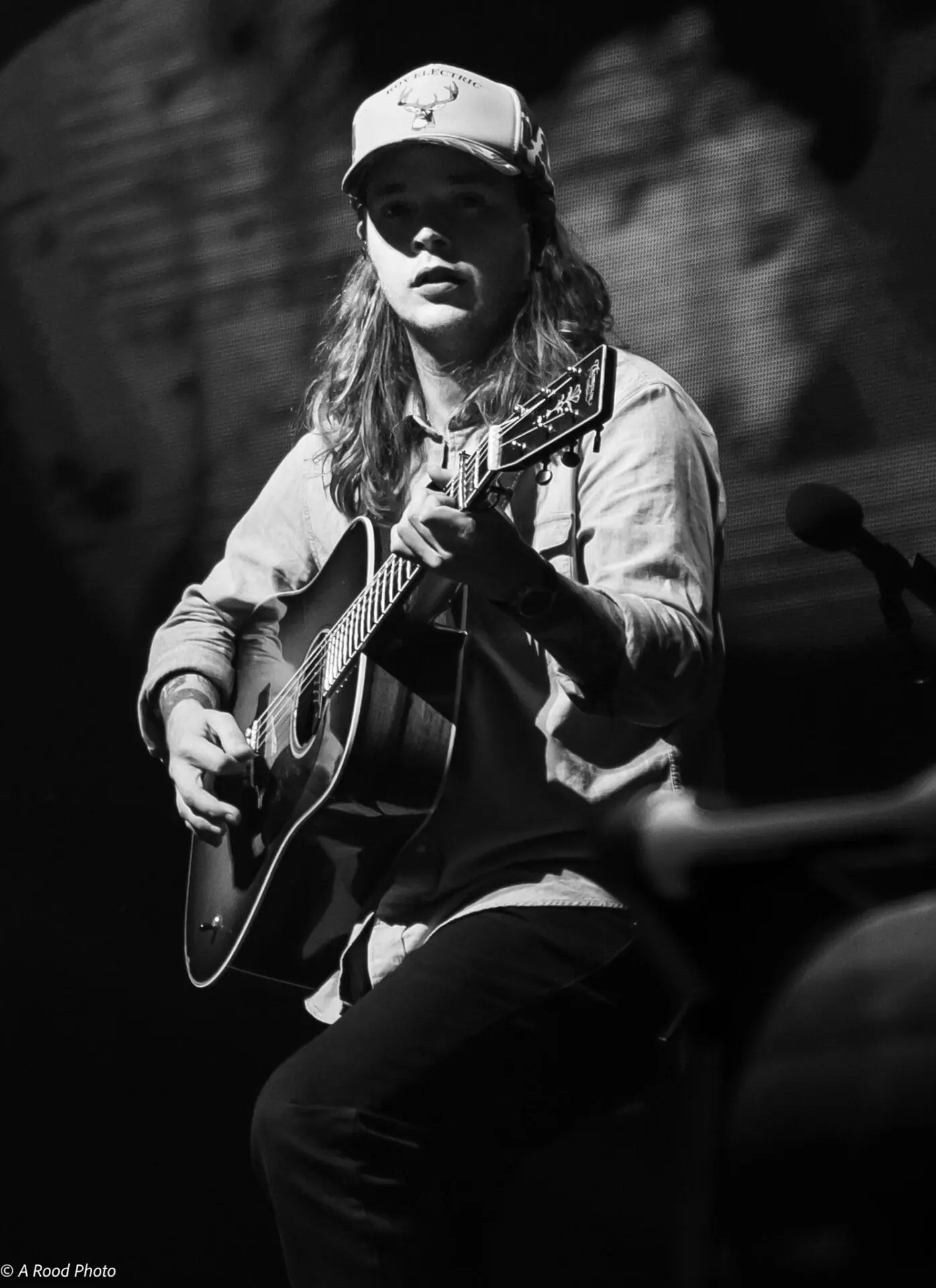 Billy Strings Revives Covers, Honors North Carolina Bluegrass Legends in Greensboro 