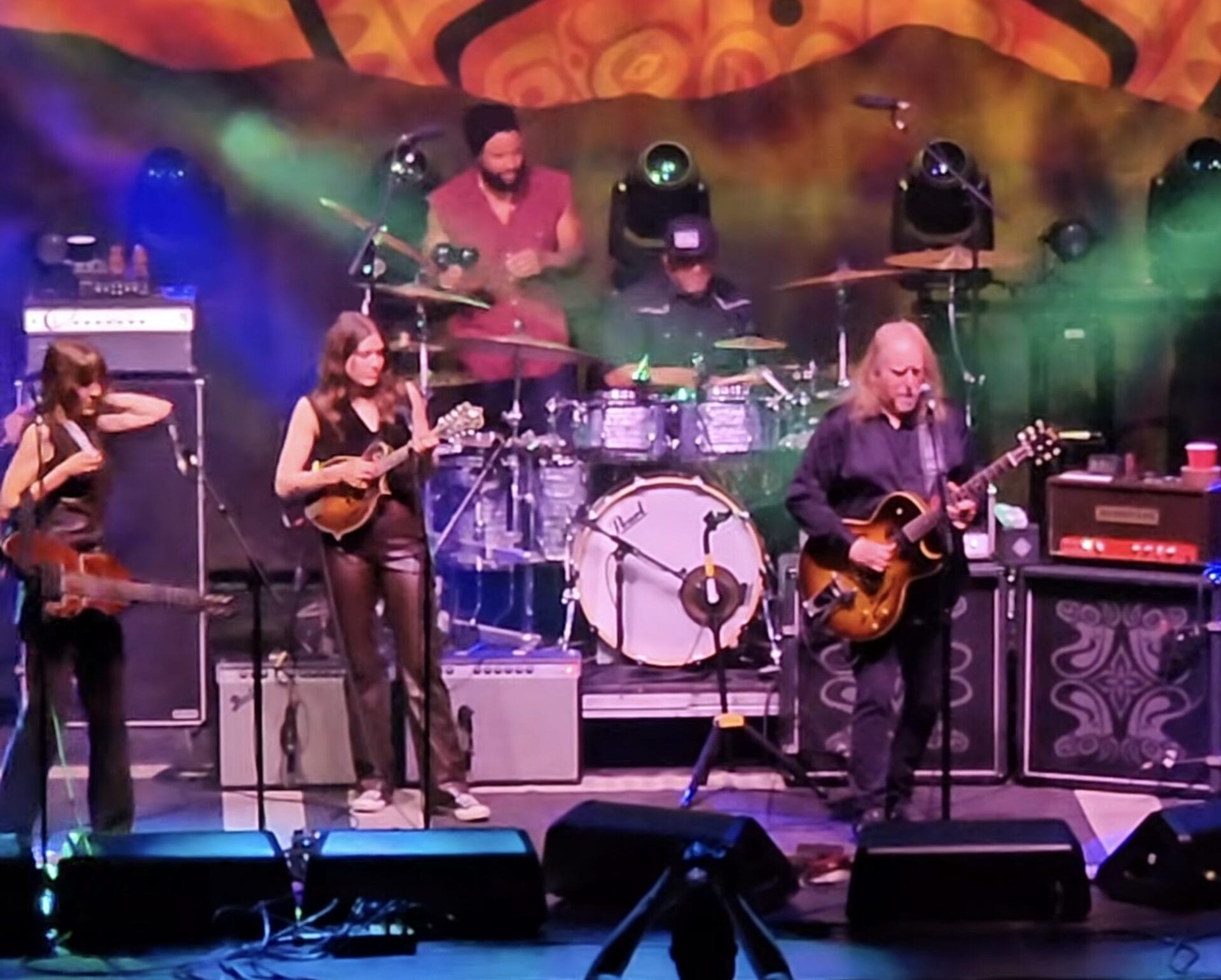 Gov’t Mule and Larkin Poe Honor Dave Mason with “Feelin’ Alright?” in Nashville