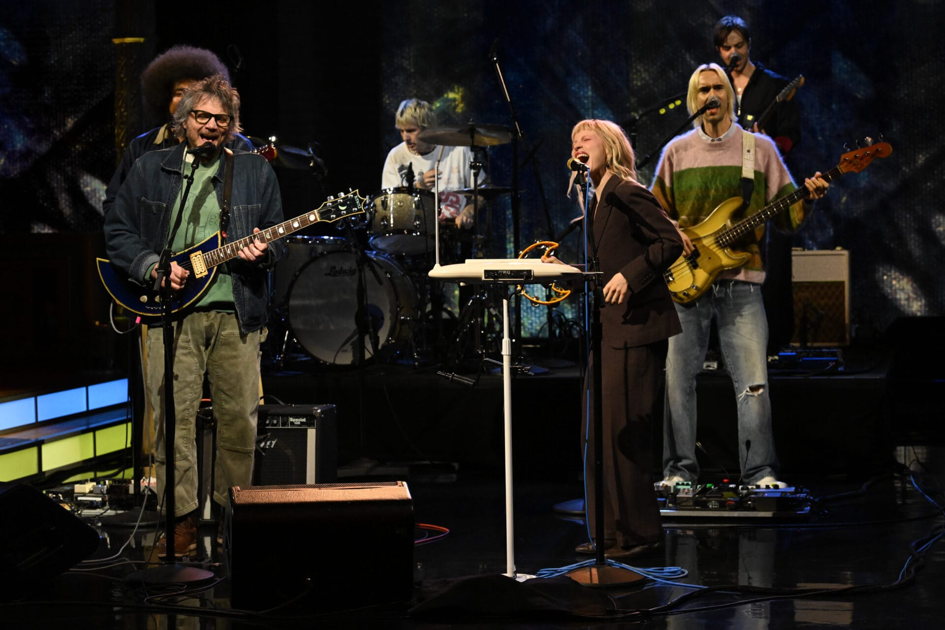 Watch: Jeff Tweedy Covers Unknown Mortal Orchestra’s “Ffuny Ffriends” with Hayley Williams and Chats Alongside Nick Offerman on ‘The Late Show’