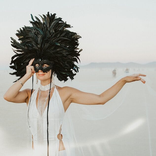 Bonnie Paine Collaborates with T Bone Burnett, Gregory Alan Isakov and Daniel Sproul on Debut Record