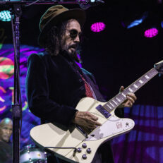 Mike Campbell & the Dirty Knobs with Sarah Lee Guthrie at Northfield Park Racino